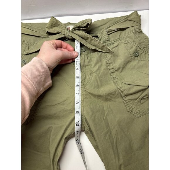 Gap Cargo Pants (size 6) green rollup pants - Picture 6 of 7